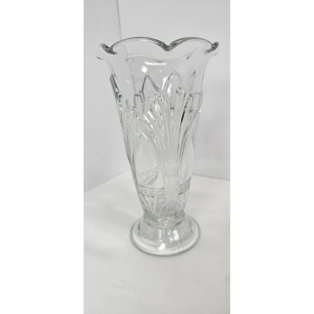 Vintage‎ Art Deco Pressed Glass Vase Clear Scalloped Rim Floral Pattern Footed